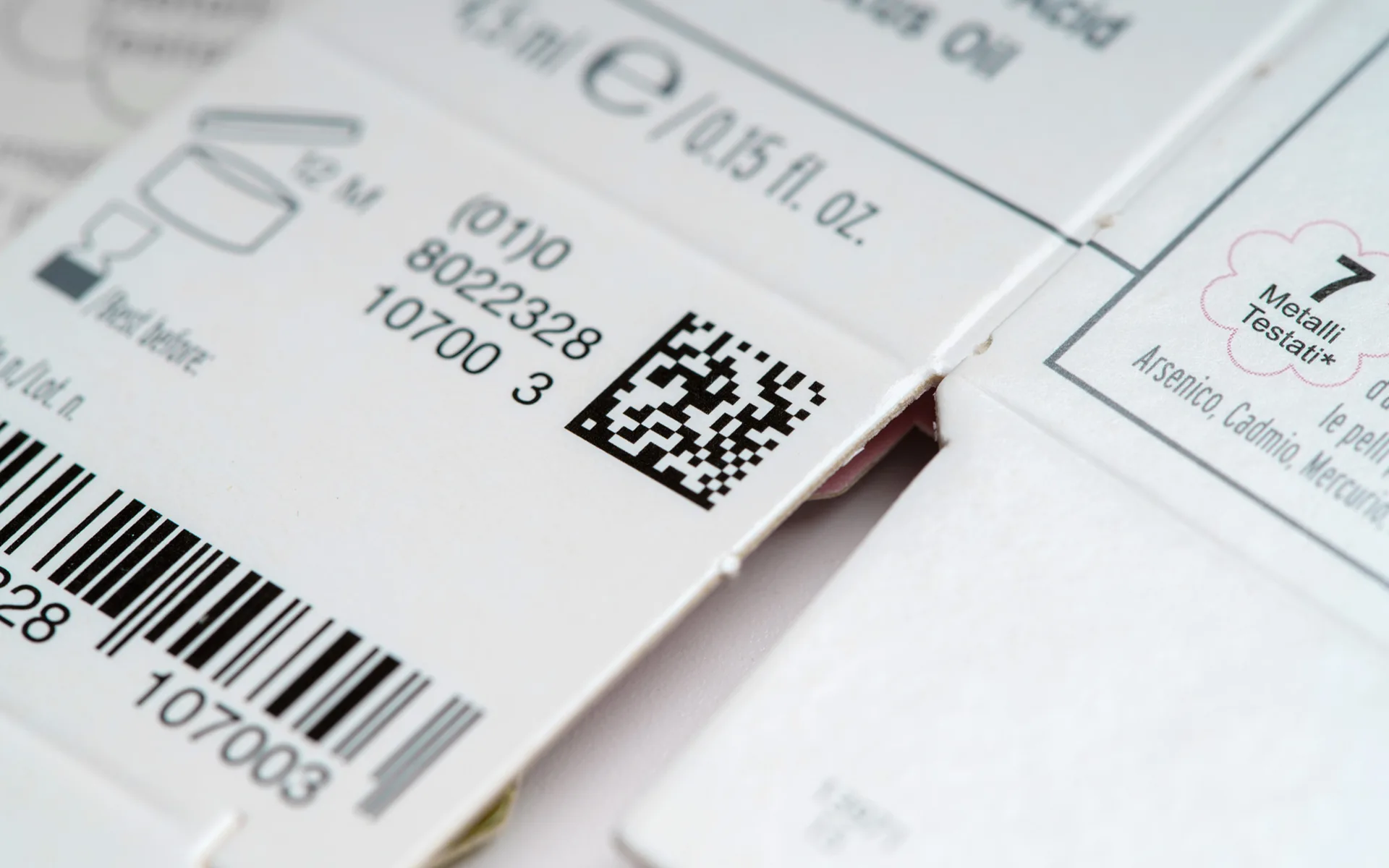 Dettaglio stampa data matrix su astuccio aperto